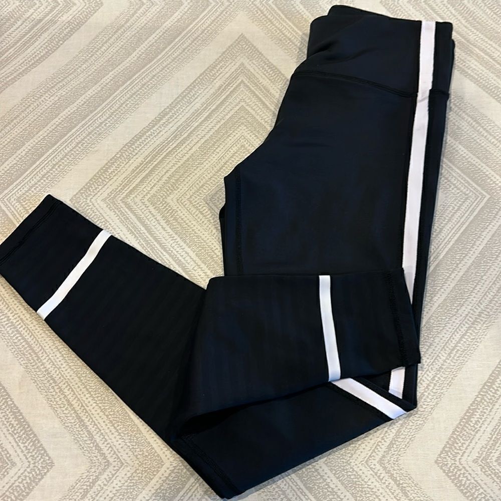 Lilybod Women’s Black with White Accent Leggings